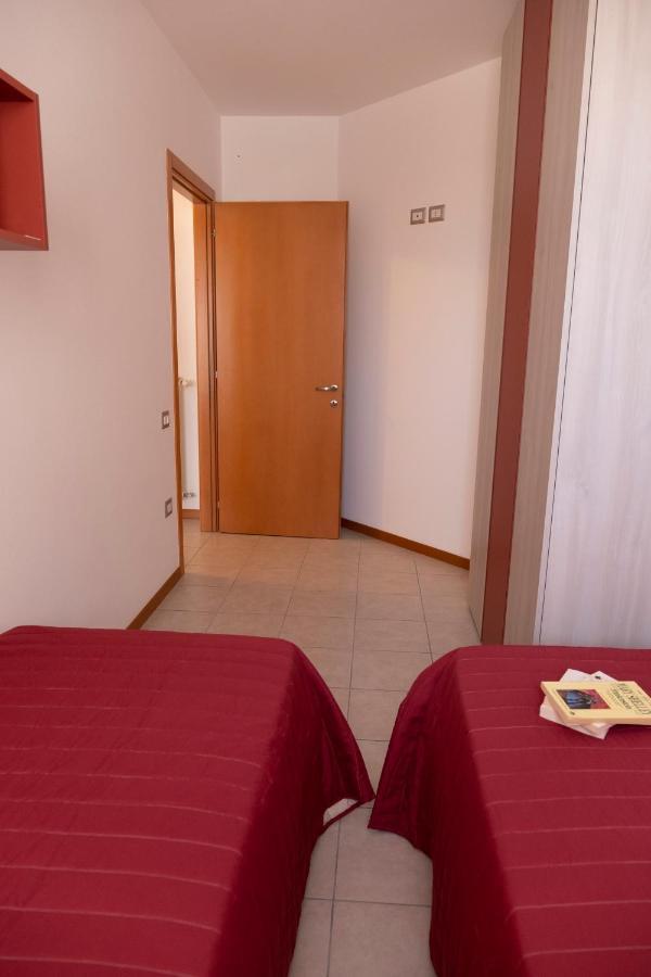Sky Sun & Sea Apartment Кавалино-Трепорти Екстериор снимка